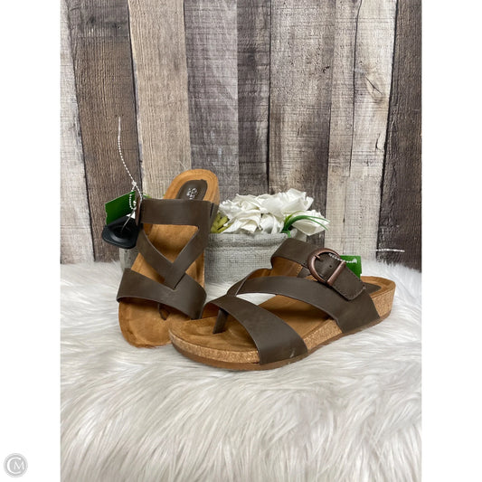 Sandals Heels Wedge By Sofft In Brown, Size: 7.5