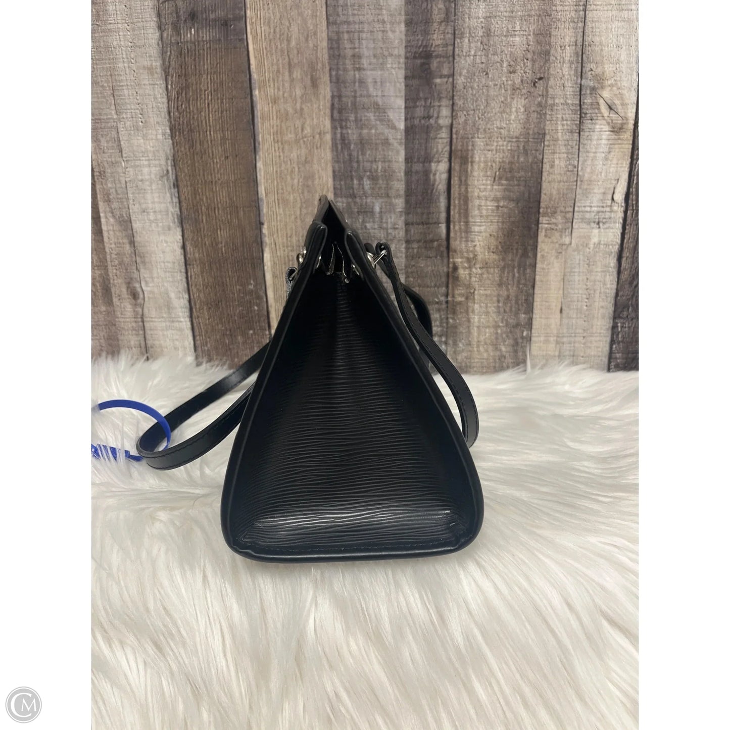 Handbag Luxury Designer By Louis Vuitton, Size: Medium