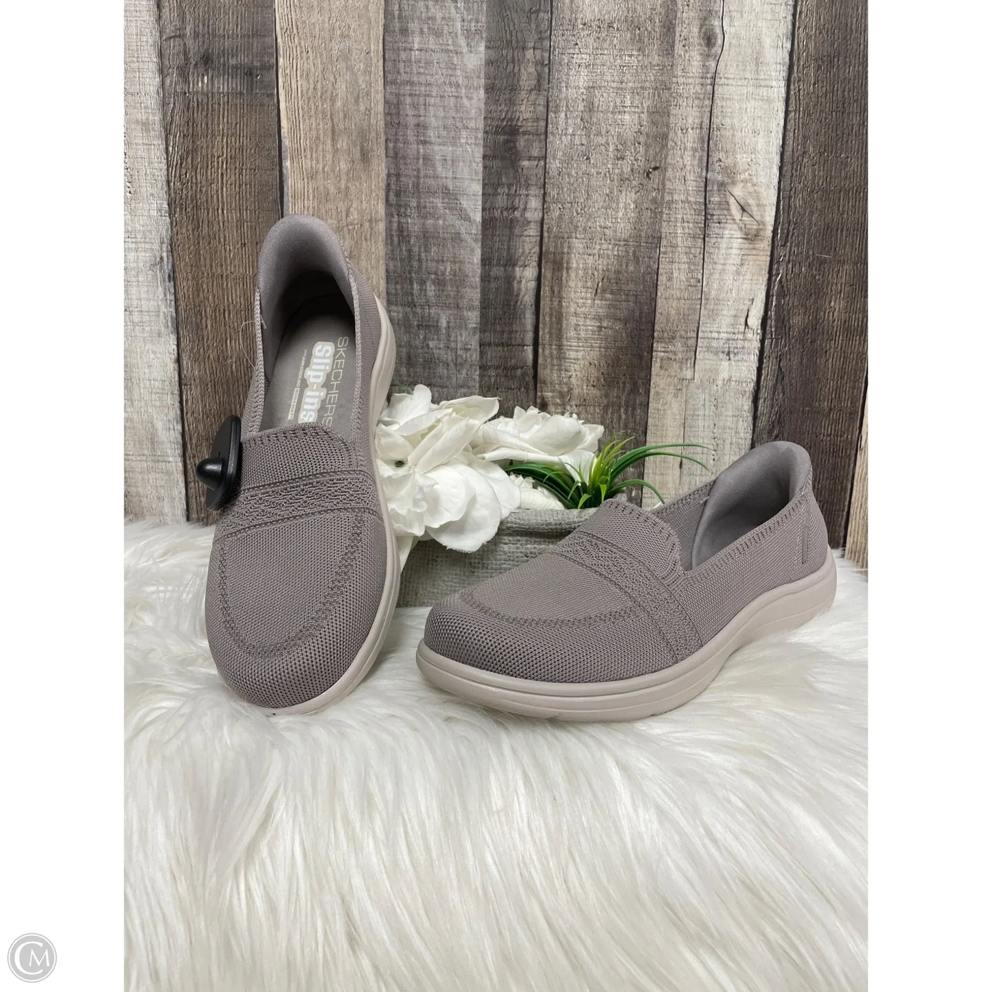 Shoes Athletic By Skechers In Grey, Size: 9.5