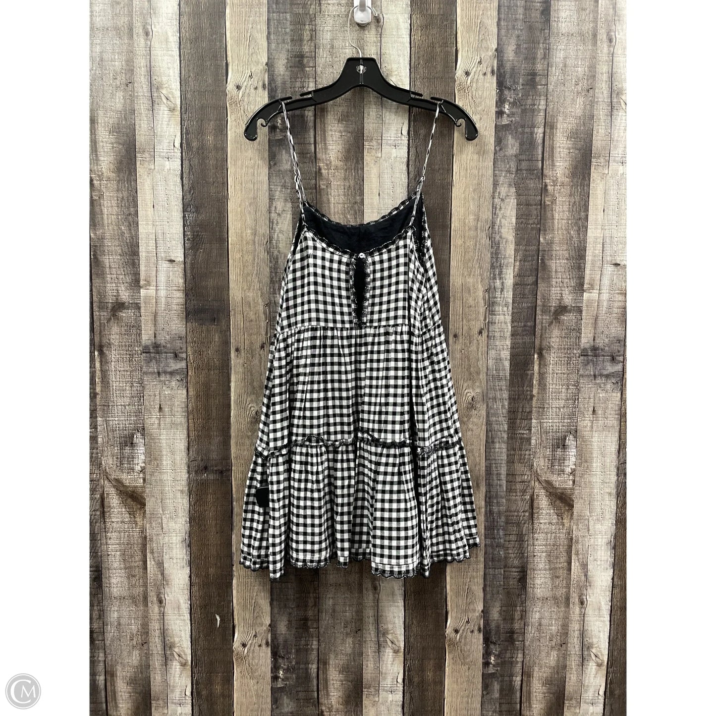 Dress Casual Short By Urban Outfitters In Checkered Pattern, Size: M