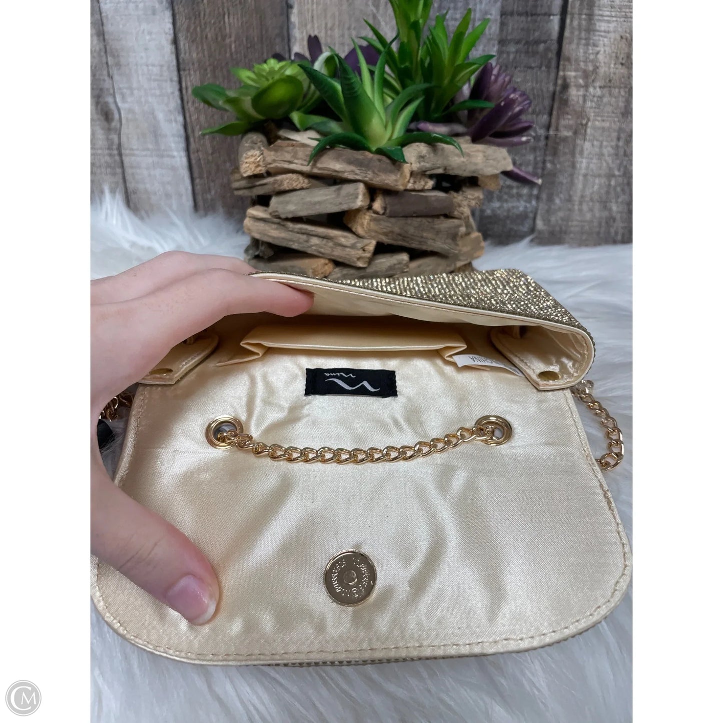 Crossbody By Nina, Size: Small