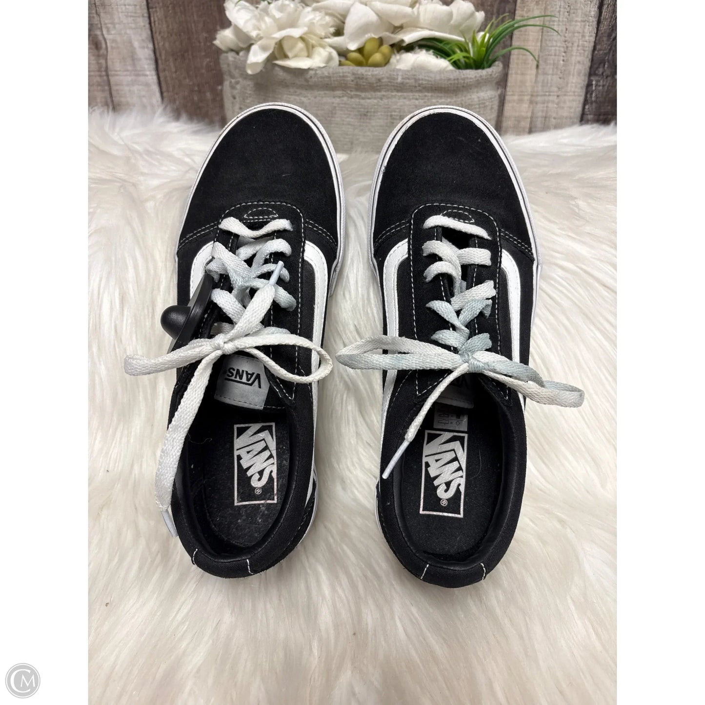 Shoes Sneakers By Vans In Black, Size: 8.5