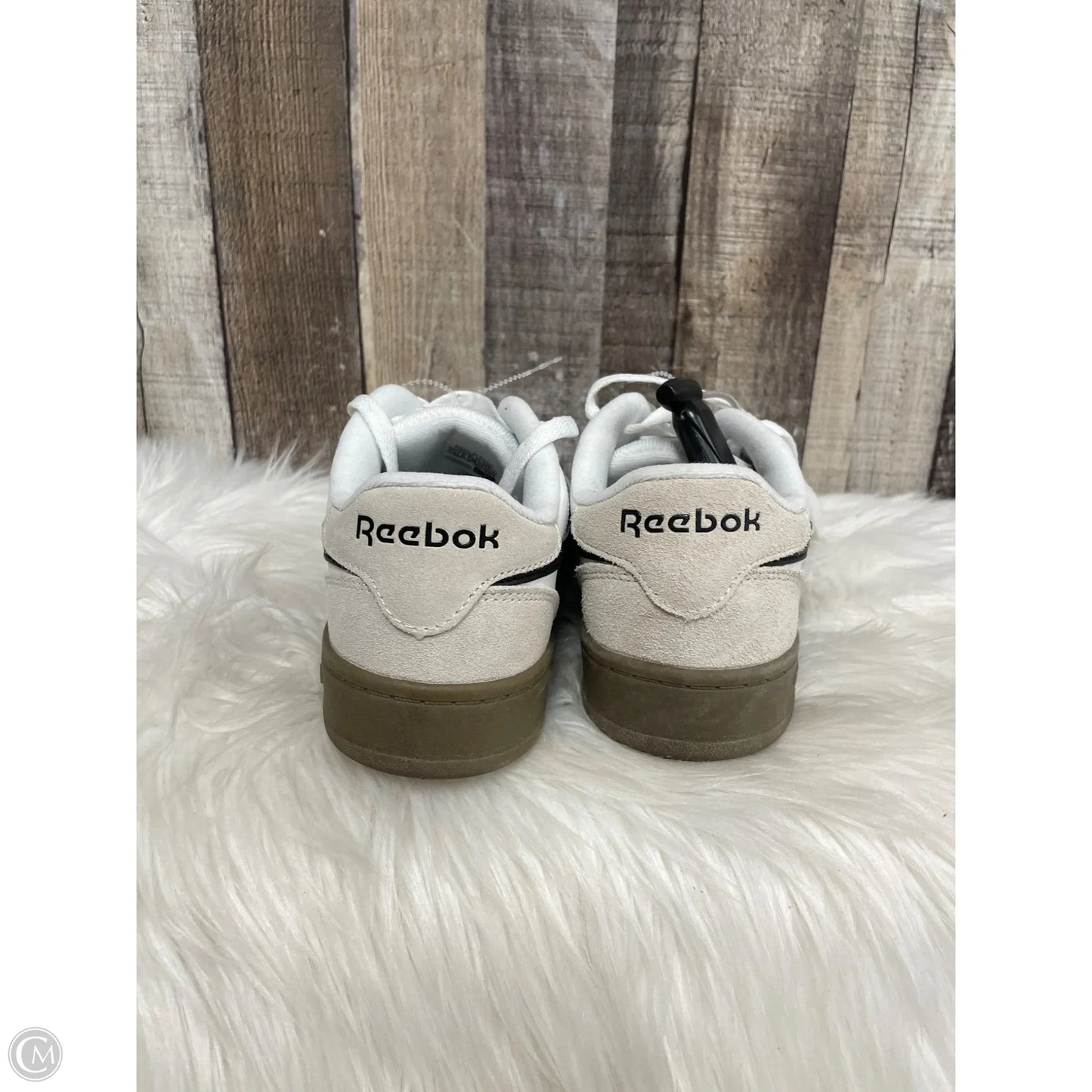 Shoes Athletic By Reebok In White, Size: 7.5
