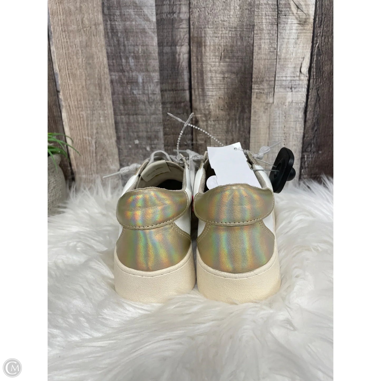 Shoes Sneakers By Cme In Gold & White, Size: 6.5