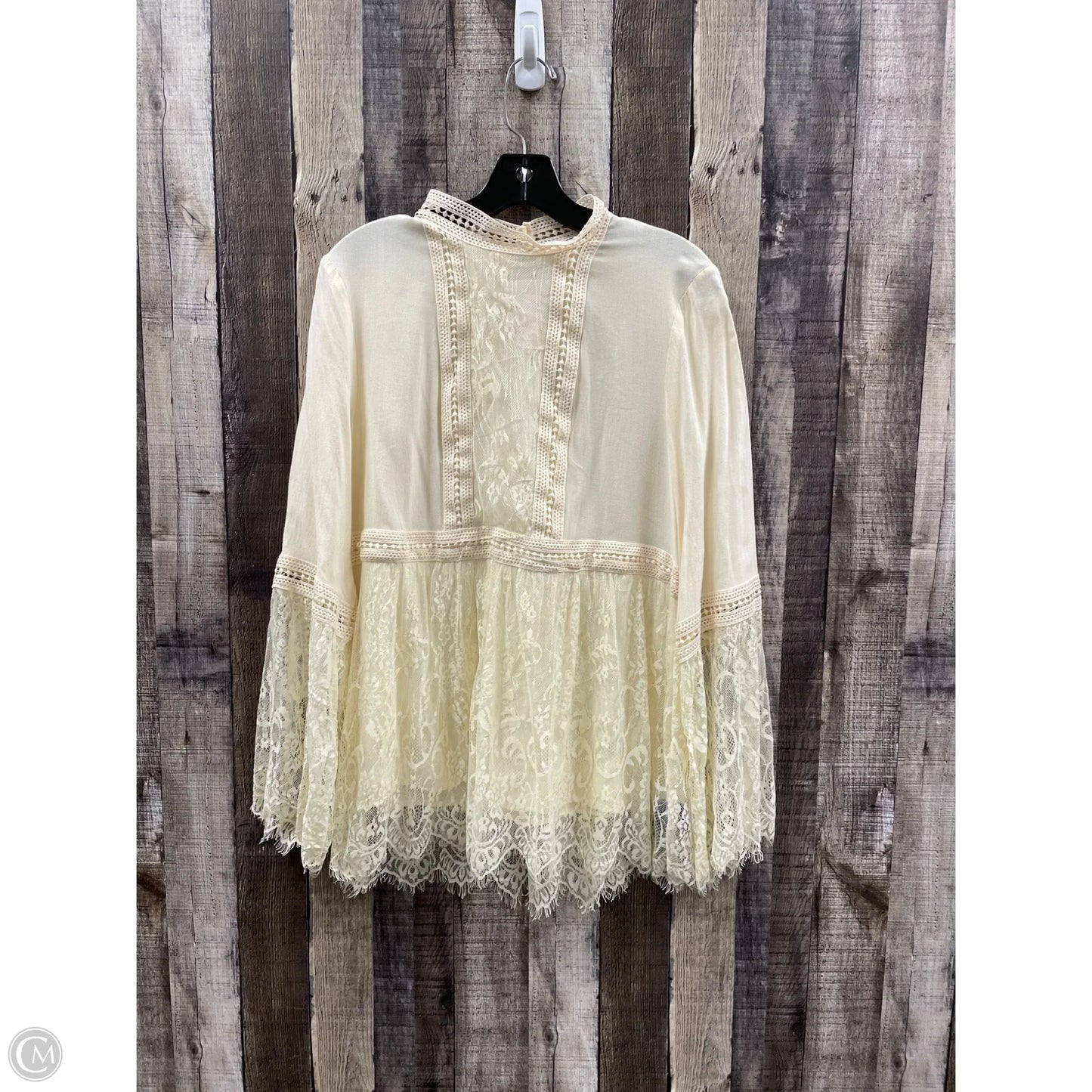 Top Long Sleeve By Entro In Cream, Size: M