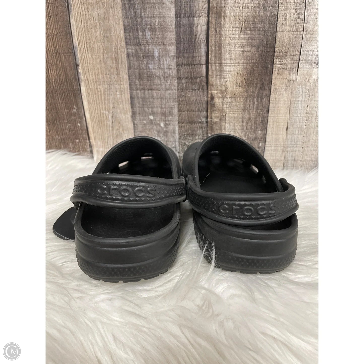 Sandals Flats By Crocs In Black, Size: 7