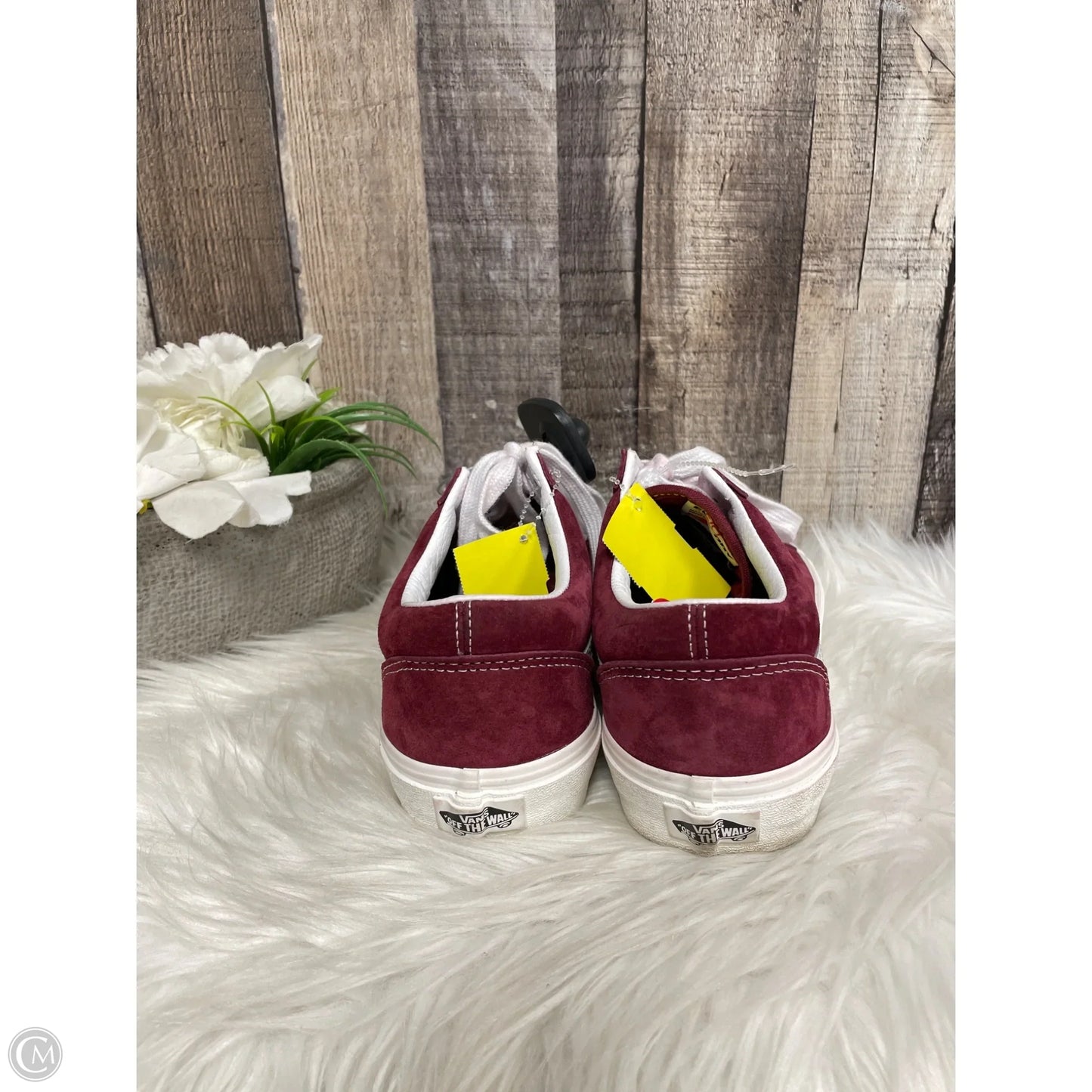 Shoes Sneakers By Vans In Red, Size: 9