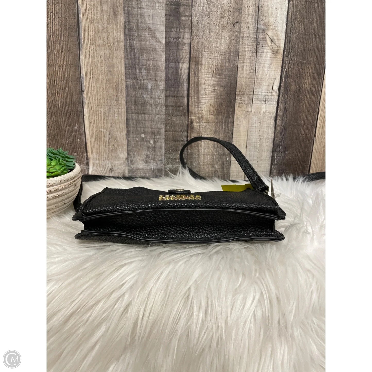 Crossbody By Kenneth Cole Reaction, Size: Medium