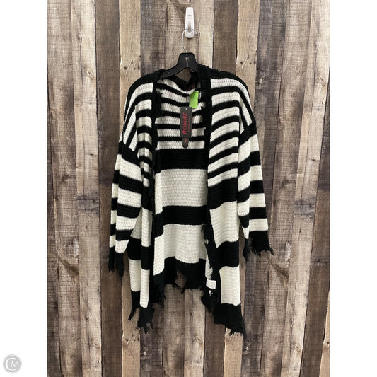 Sweater Cardigan By Romwe In Black & White, Size: 1x