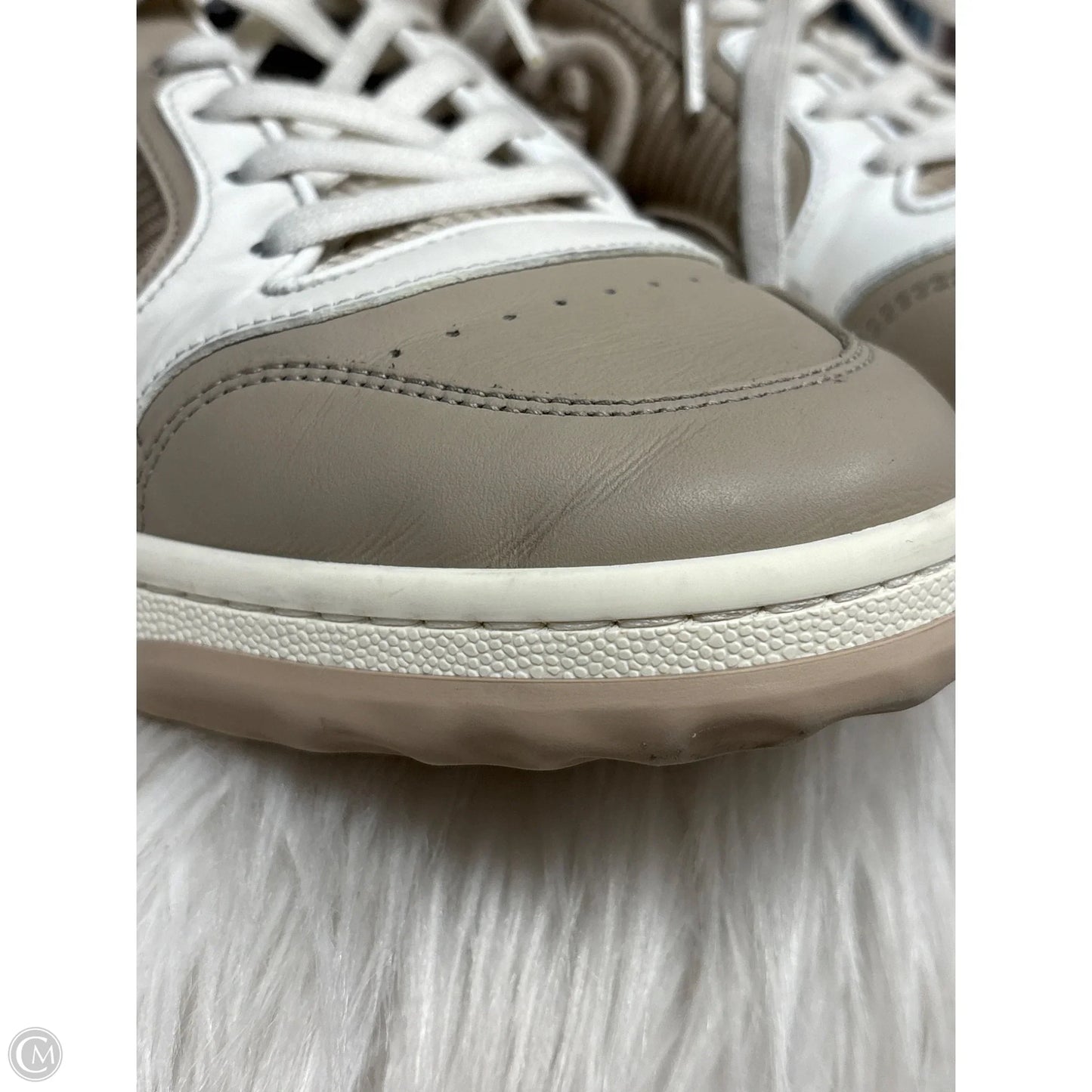 Shoes Luxury Designer By Gucci In Tan, Size: 9.5