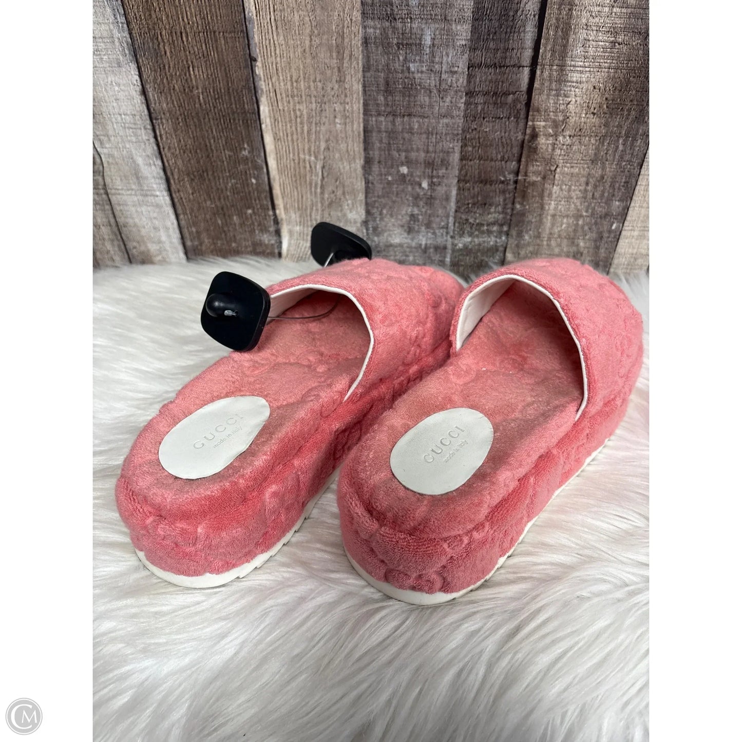Slippers Luxury Designer By Gucci In Pink, Size: 6