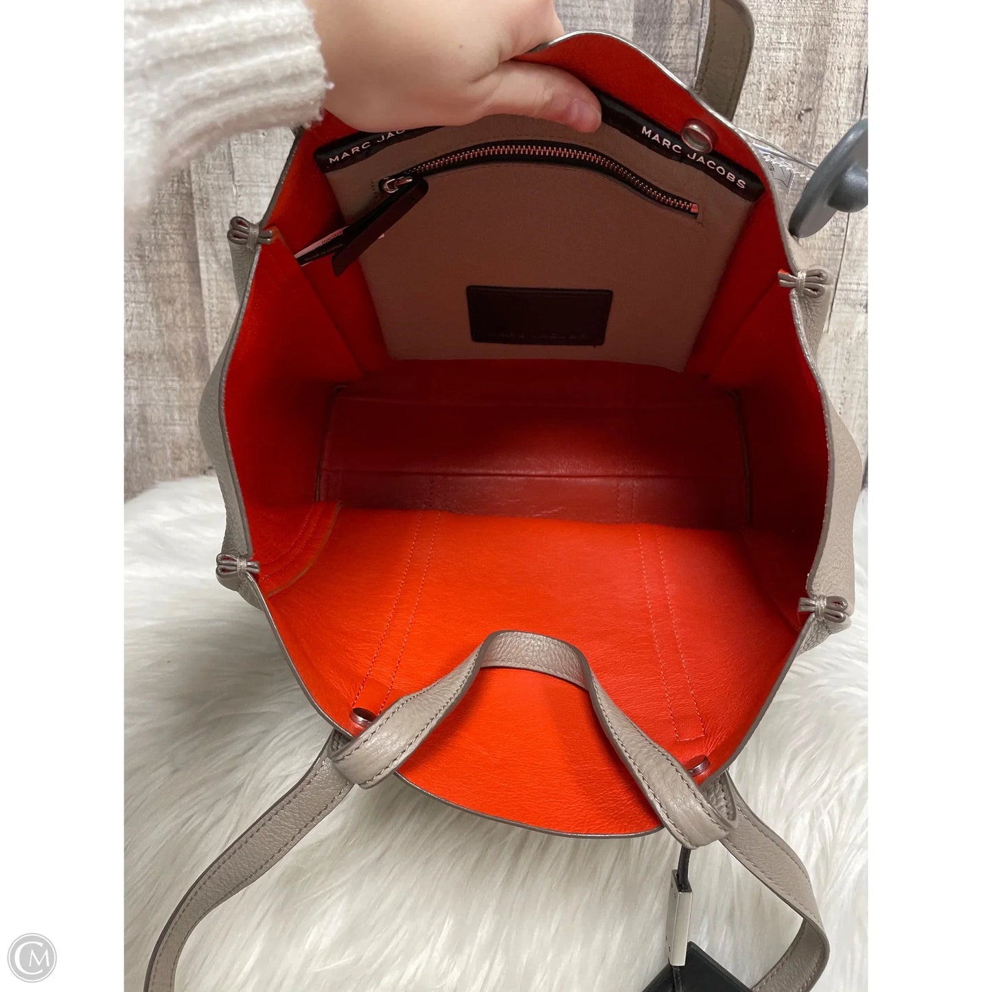 Handbag Luxury Designer By Marc Jacobs, Size: Medium