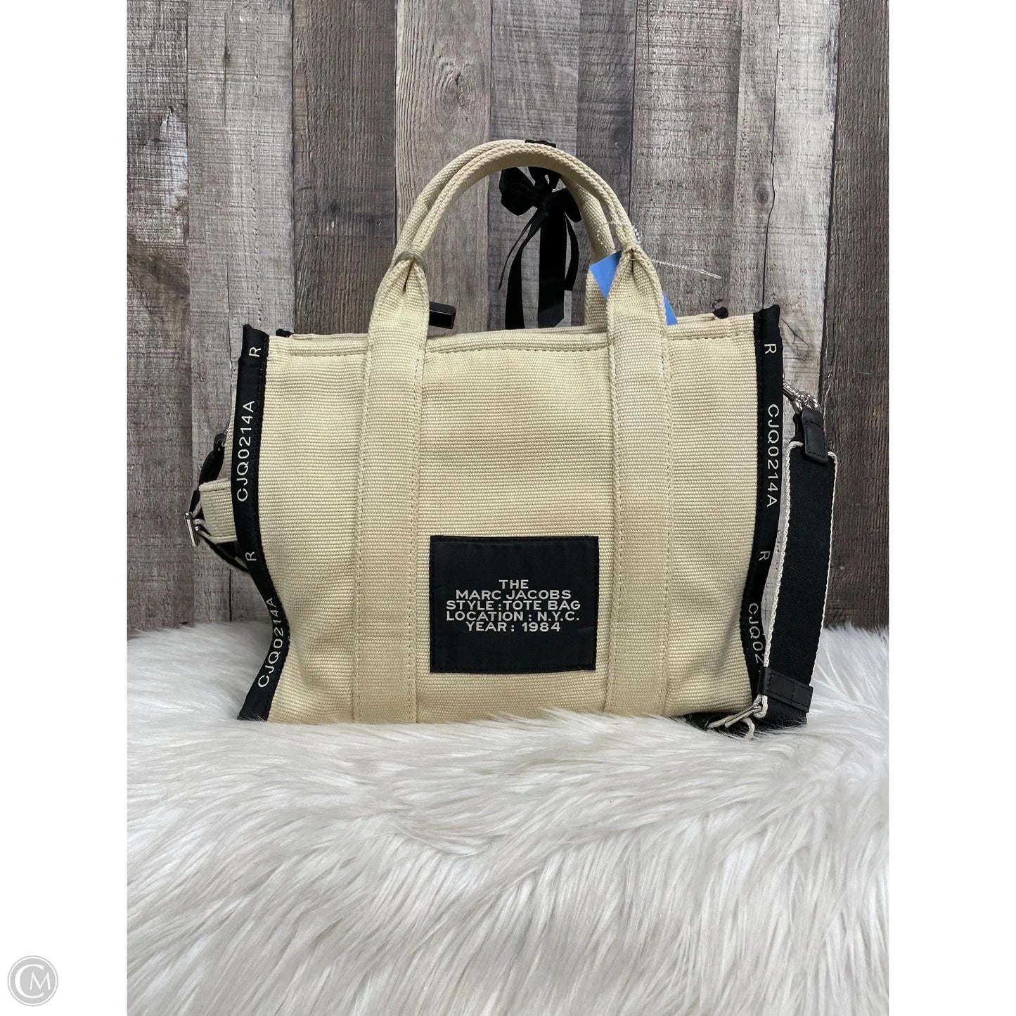 Tote Luxury Designer By Marc Jacobs, Size: Large