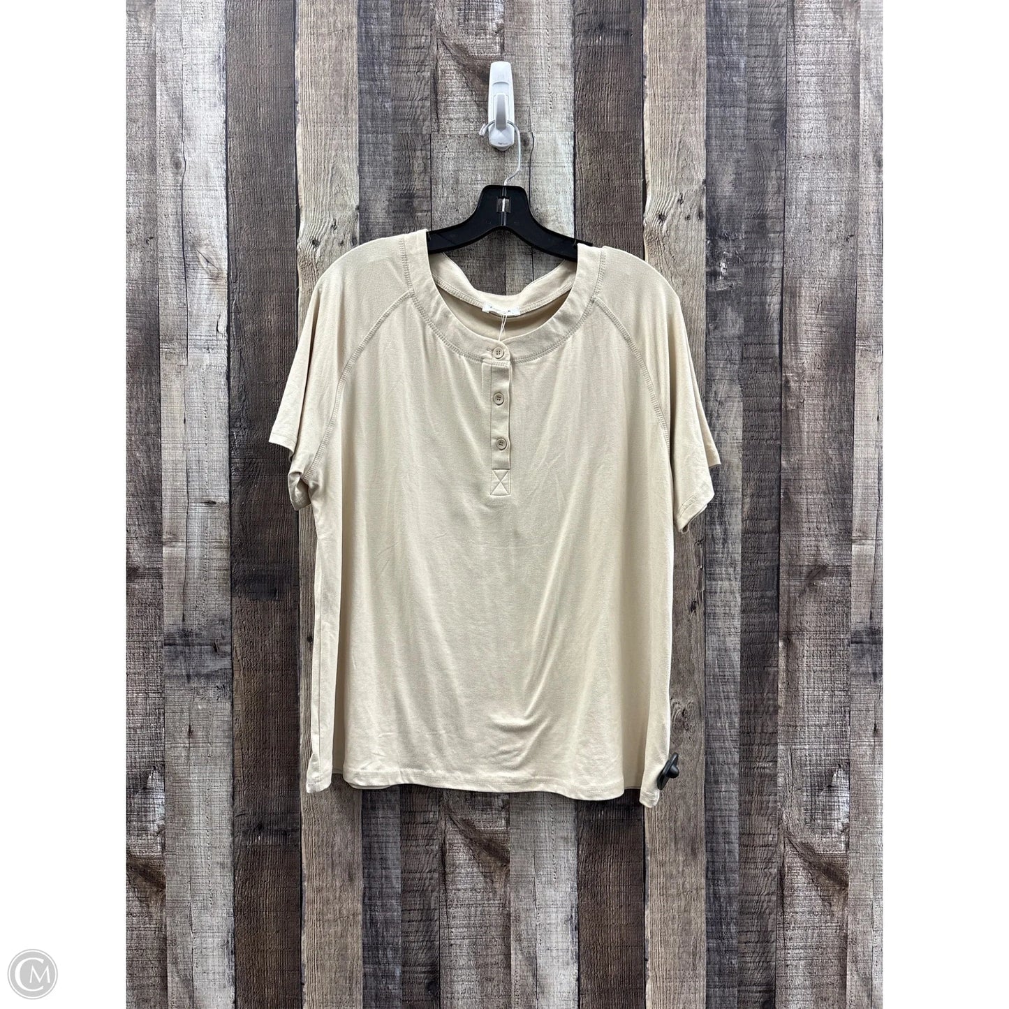 Top Short Sleeve By Ekouaer In Tan, Size: L