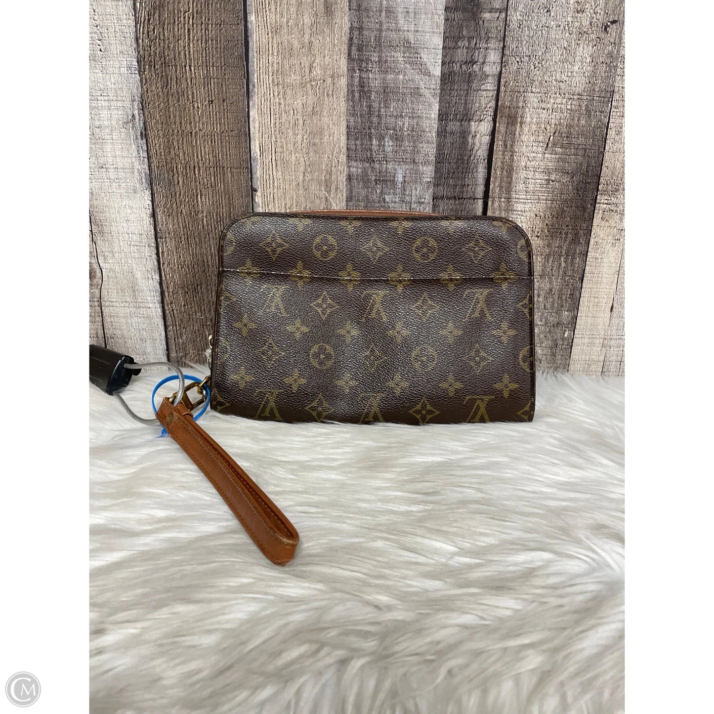 Clutch Luxury Designer By Louis Vuitton, Size: Medium