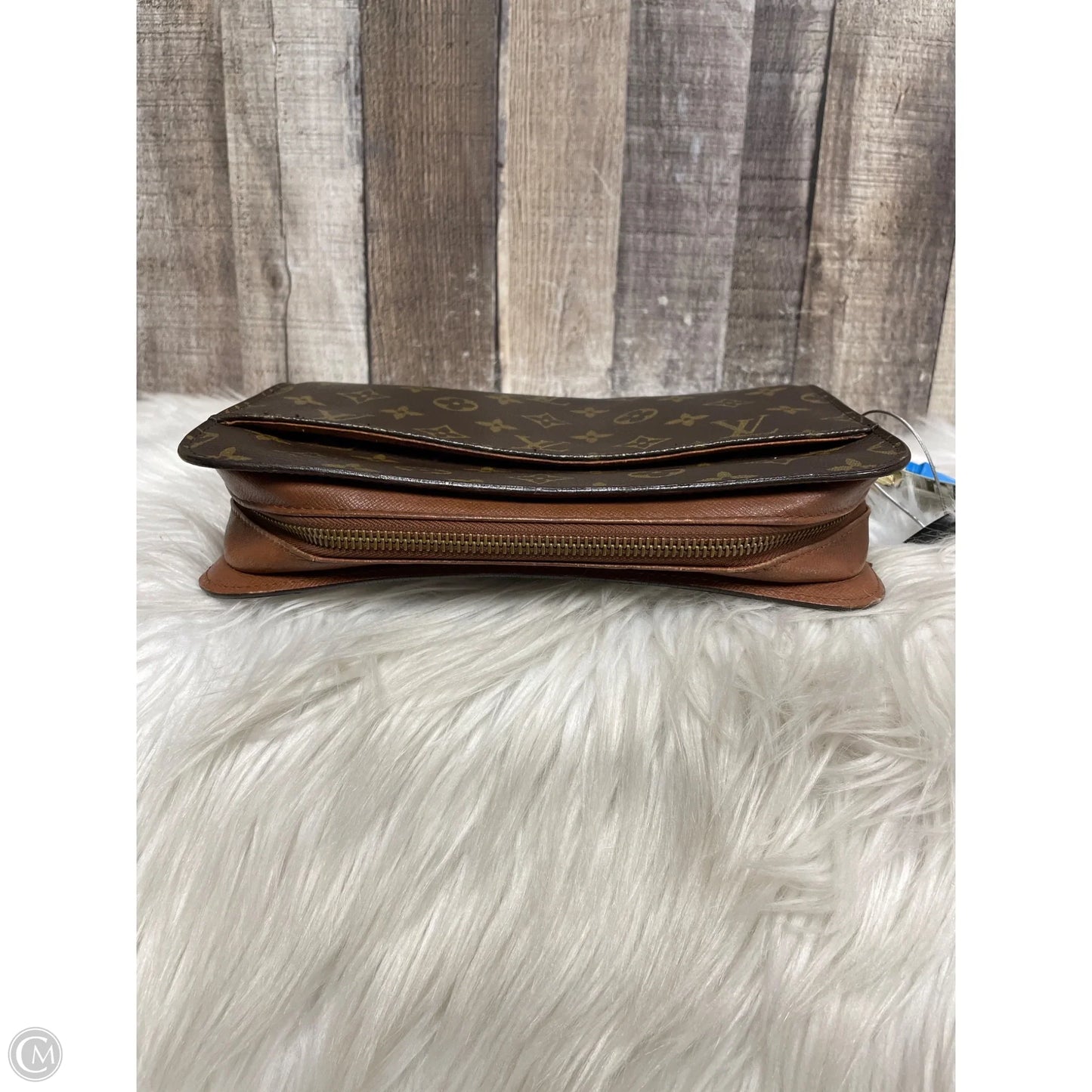 Clutch Luxury Designer By Louis Vuitton, Size: Medium