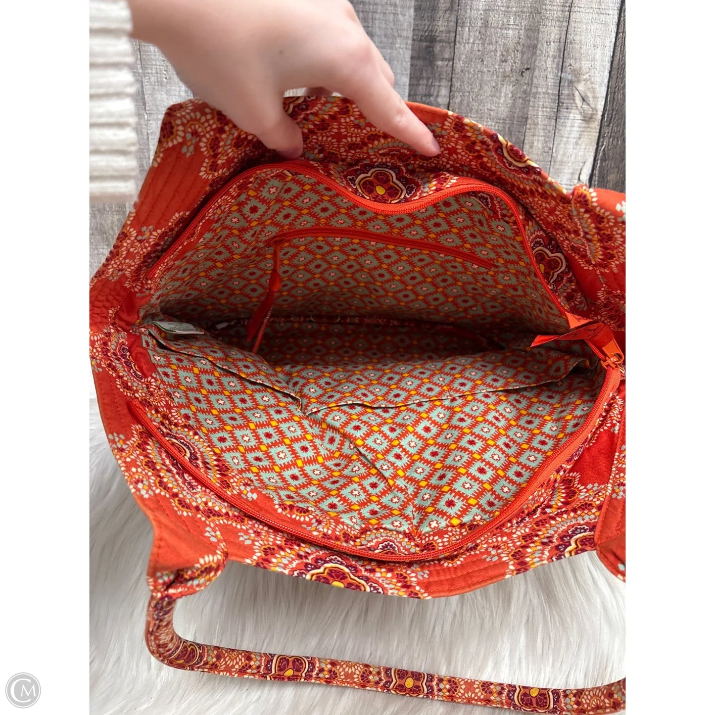 Handbag By Vera Bradley, Size: Medium