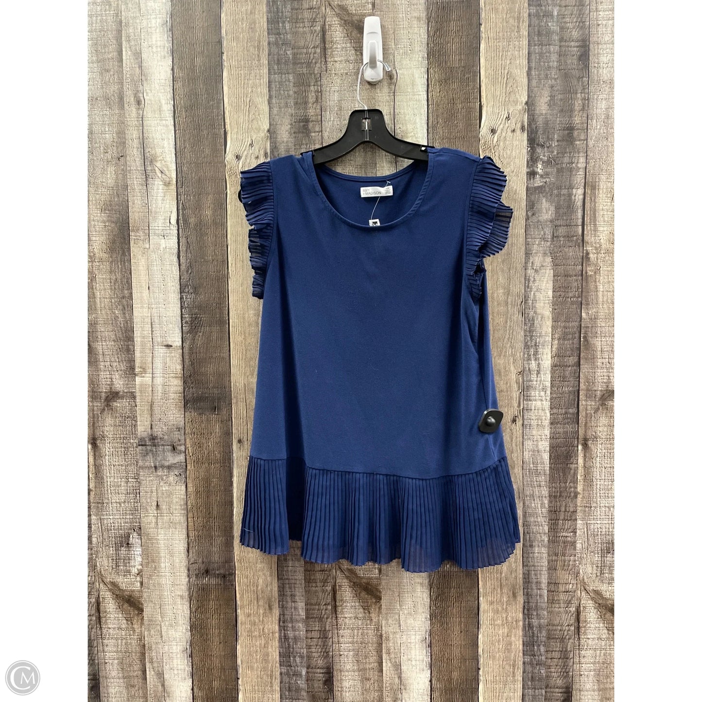 Top Sleeveless By 89th And Madison In Navy, Size: M