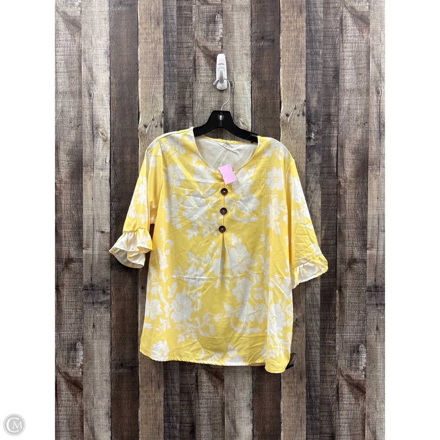 Top Short Sleeve By Cme In Yellow, Size: L