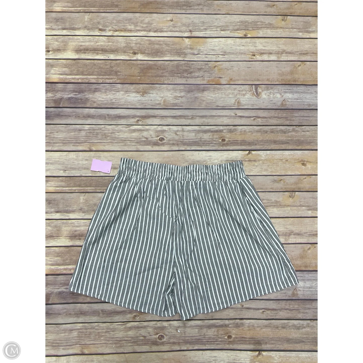 Shorts By Timing In Striped Pattern, Size: L