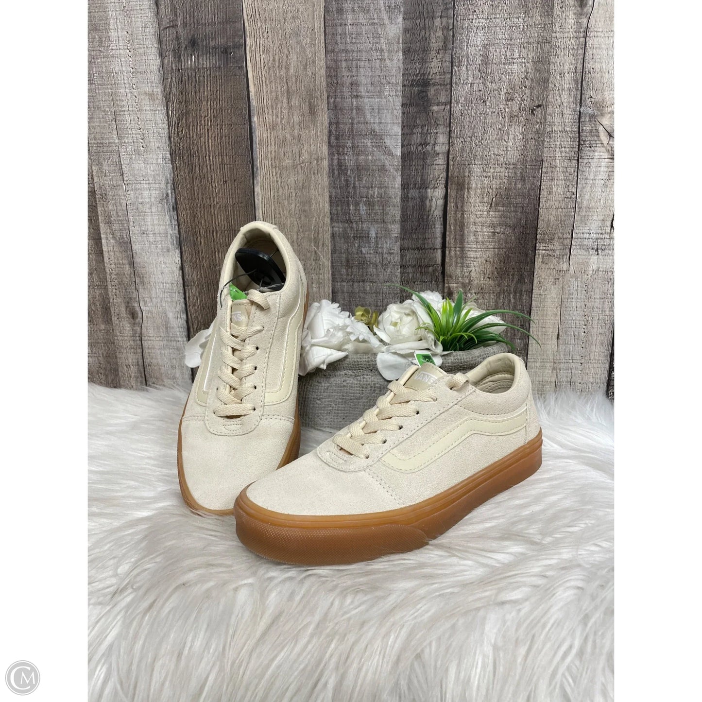 Shoes Sneakers By Vans In Cream, Size: 7