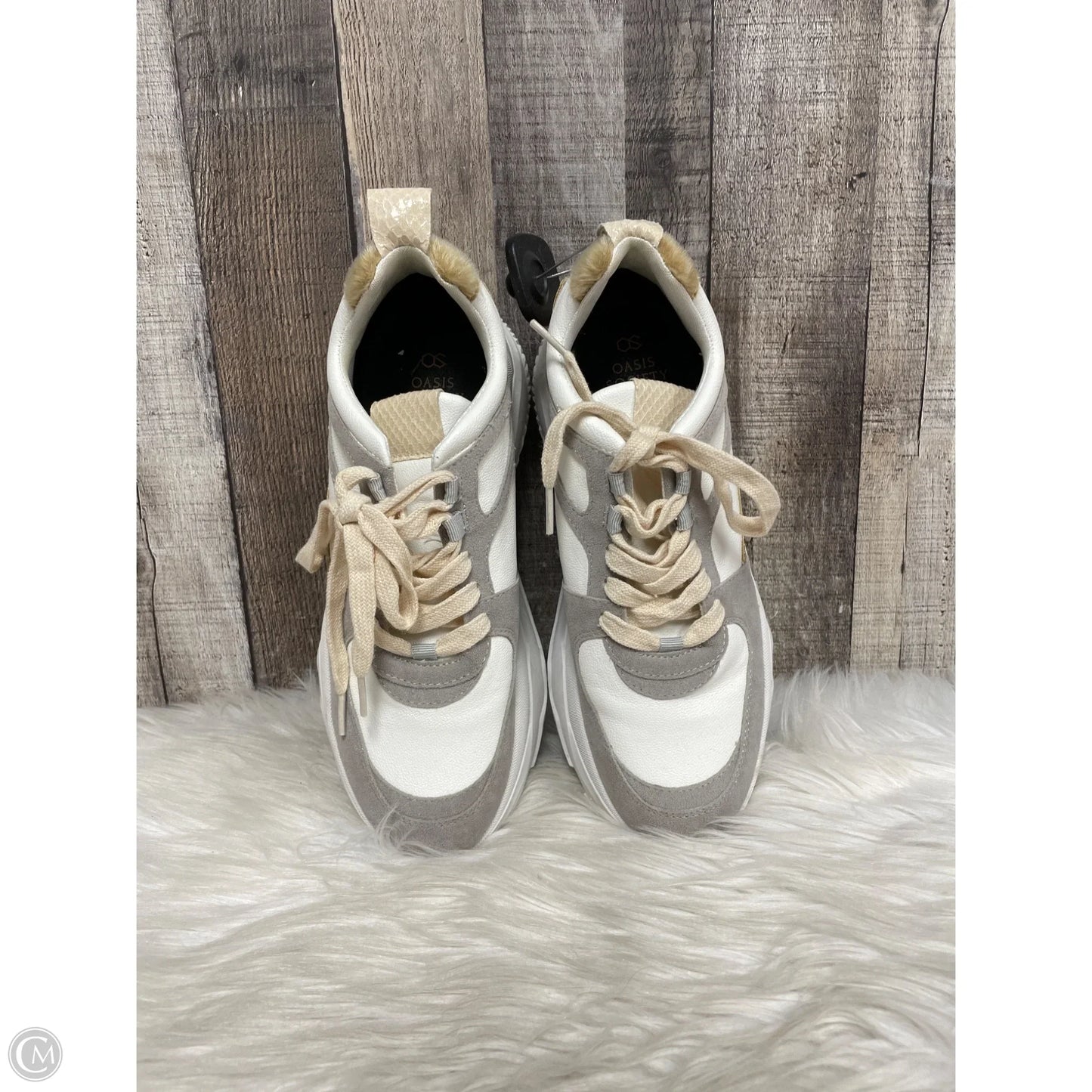 Shoes Sneakers By Oasis Society In White, Size: 8
