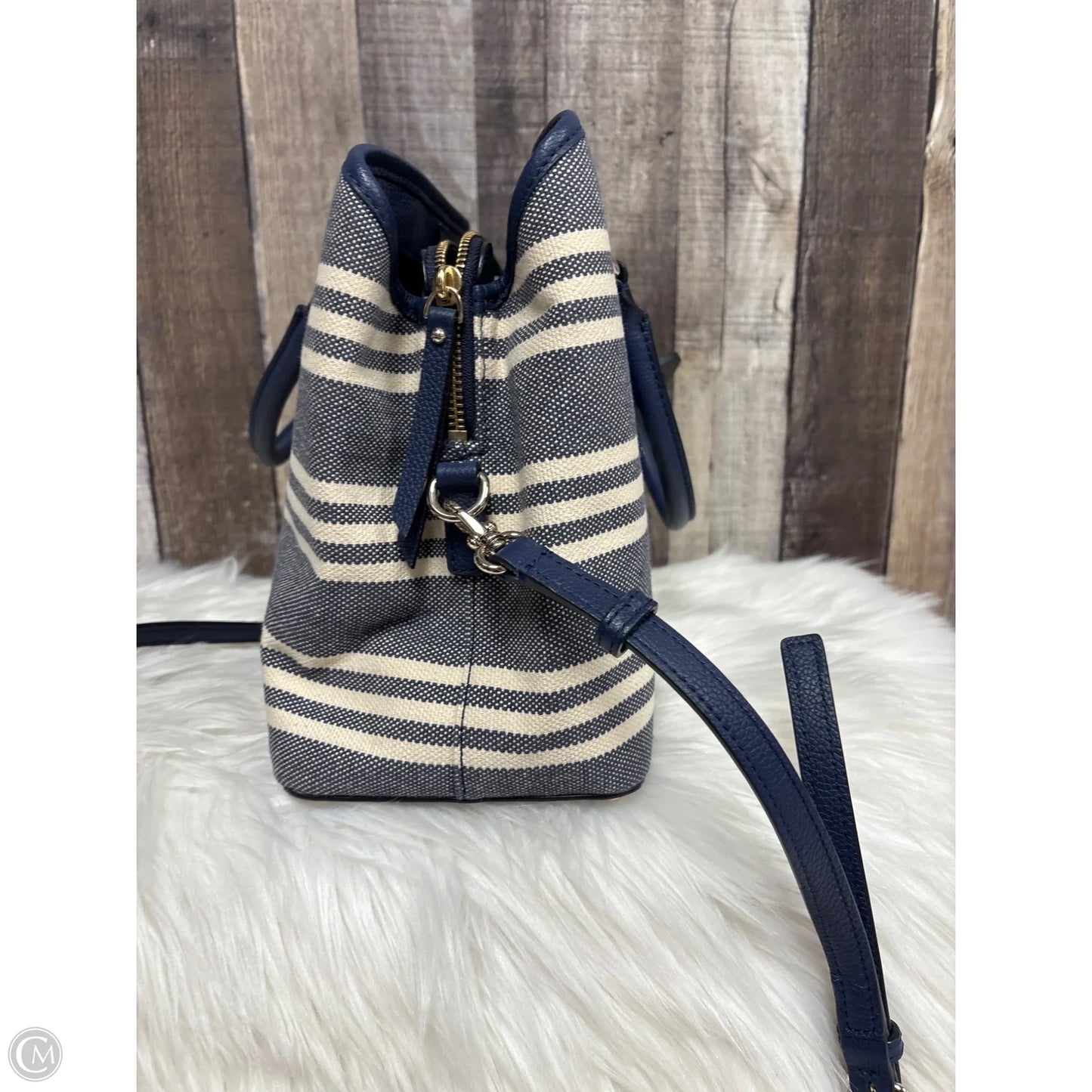 Crossbody Designer By Kate Spade, Size: Medium