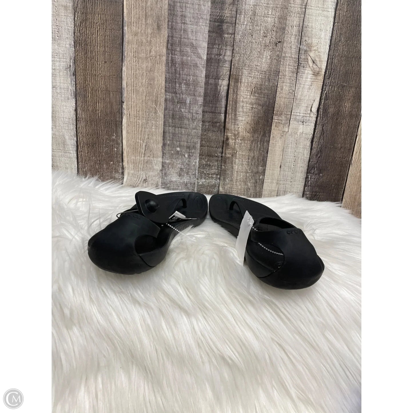 Sandals Flip Flops By Crocs In Black, Size: 8
