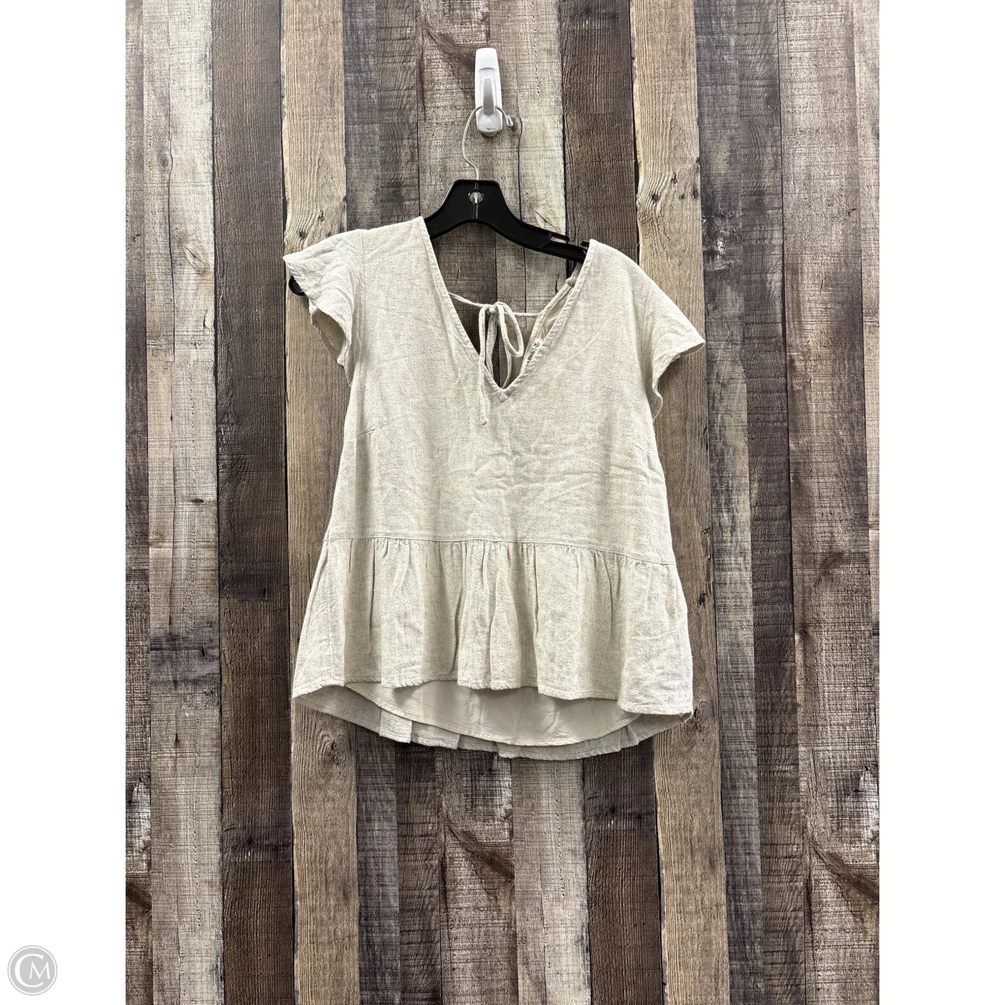 Top Short Sleeve By Abercrombie And Fitch In Beige, Size: M
