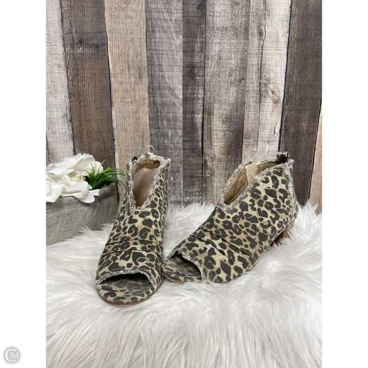 Boots Ankle Heels By Very J In Animal Print, Size: 9