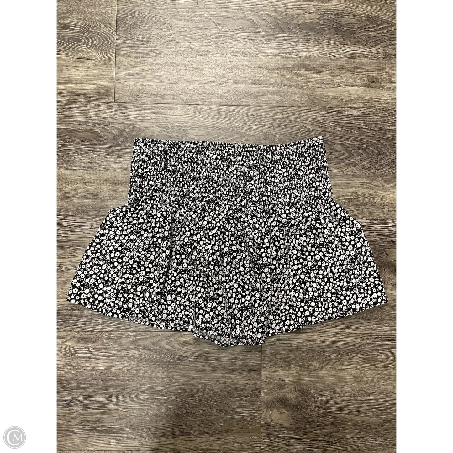 Shorts By Shein In Black & White, Size: Xl