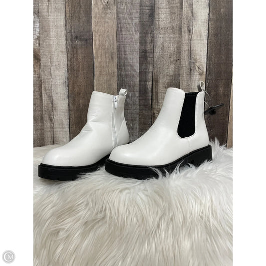 Boots Ankle Flats By Top Moda In White, Size: 7