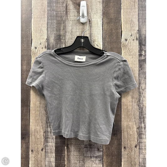 Top Short Sleeve By Cme In Grey, Size: M