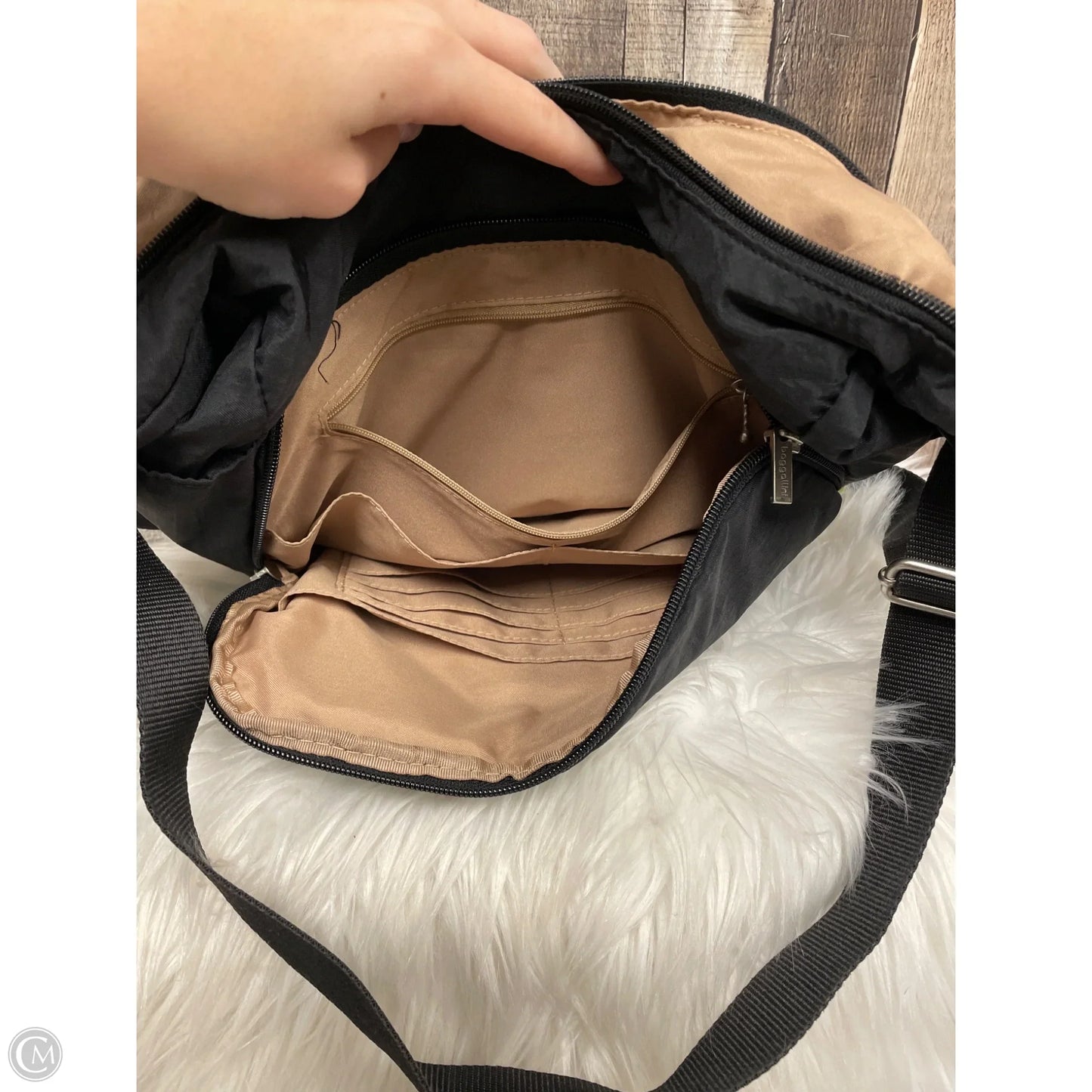 Crossbody By Baggallini, Size: Medium