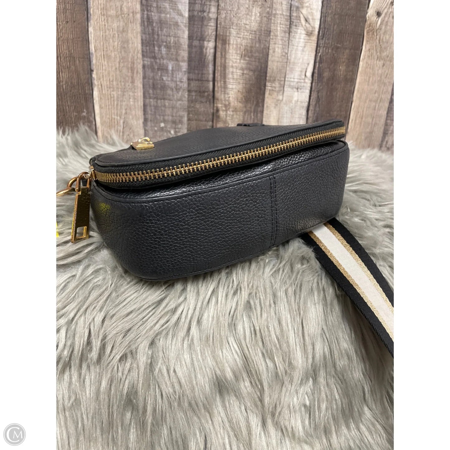 Crossbody Luxury Designer By Marc Jacobs, Size: Medium