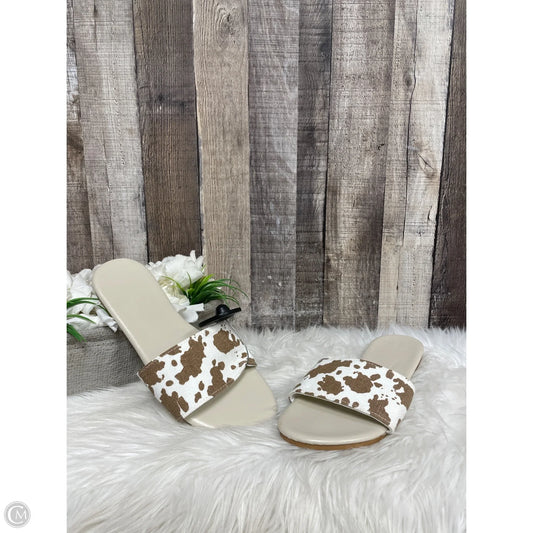 Sandals Flats By Cmf In Animal Print, Size: 9