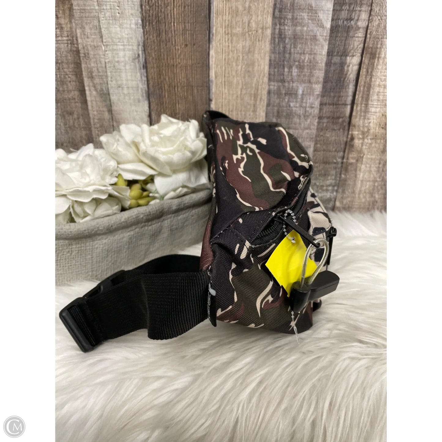 Belt Bag By Herschel, Size: Large