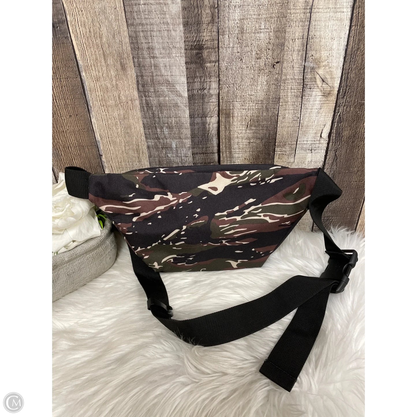 Belt Bag By Herschel, Size: Large