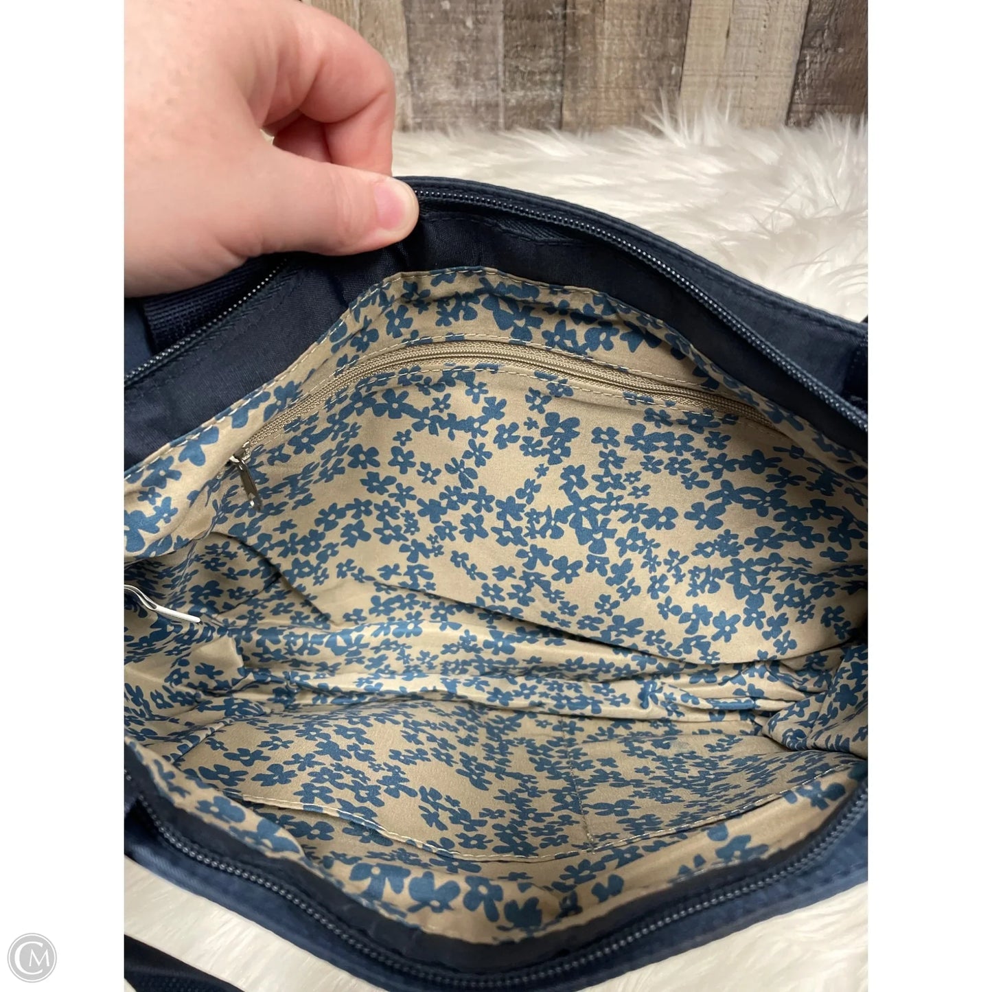 Crossbody By Travelon, Size: Large