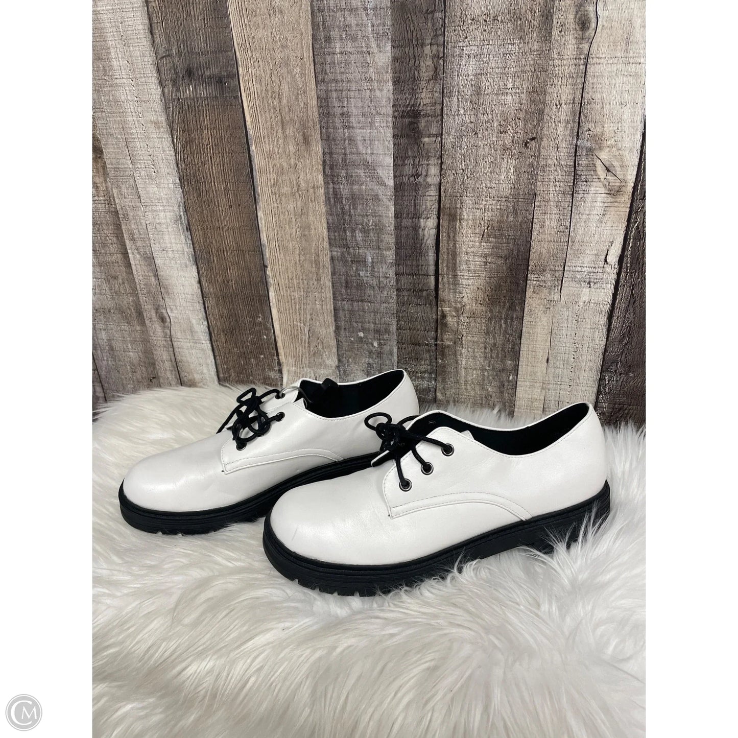 Shoes Flats By Seychelles In Black & White, Size: 9.5