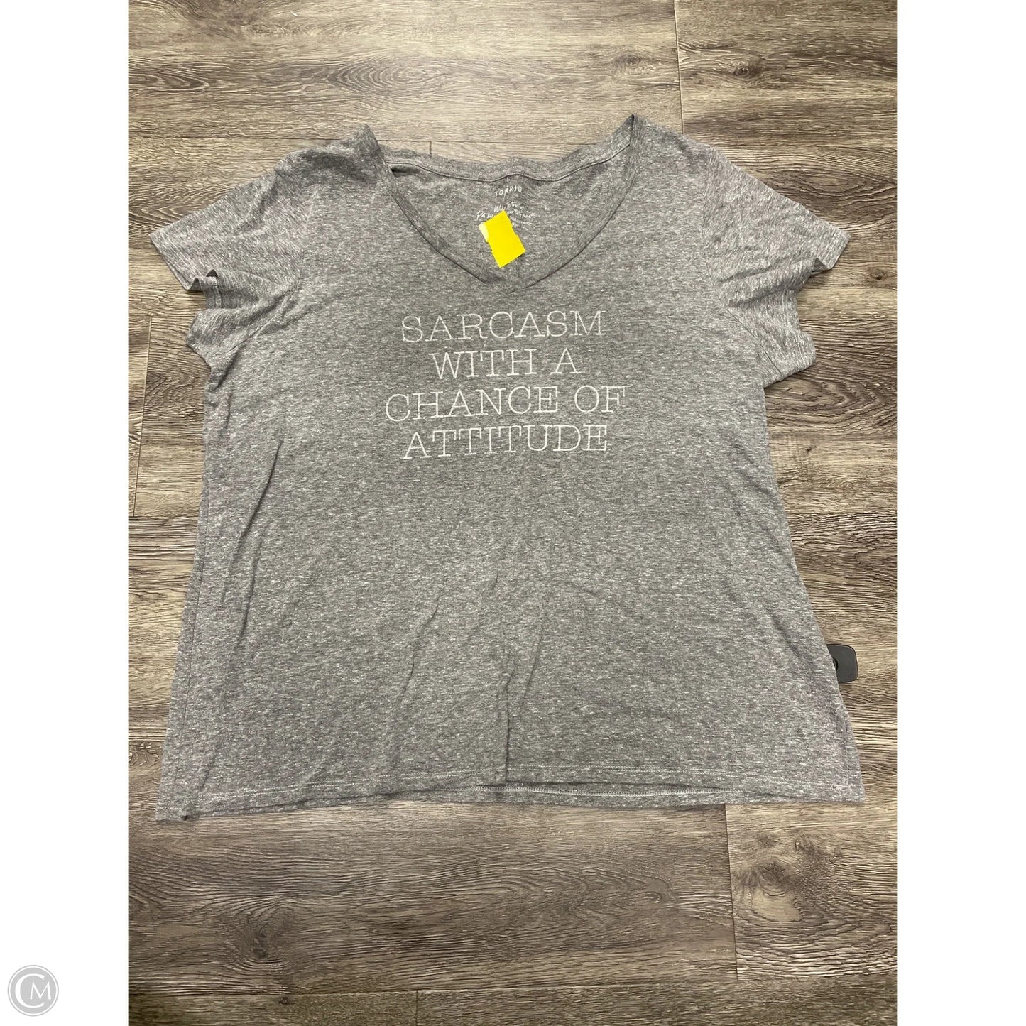 Top Short Sleeve By Torrid In Grey, Size: 4x