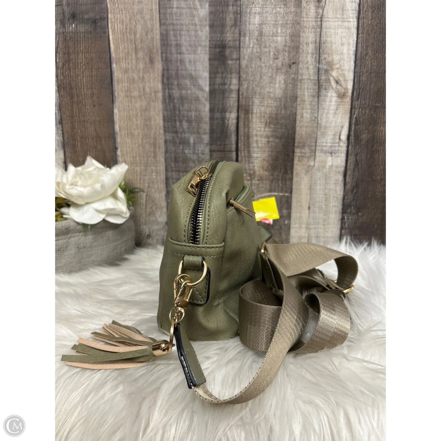 Crossbody By Cme, Size: Medium