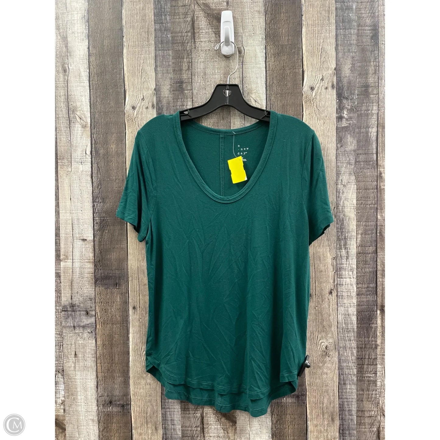 Top Short Sleeve By A New Day In Green, Size: M
