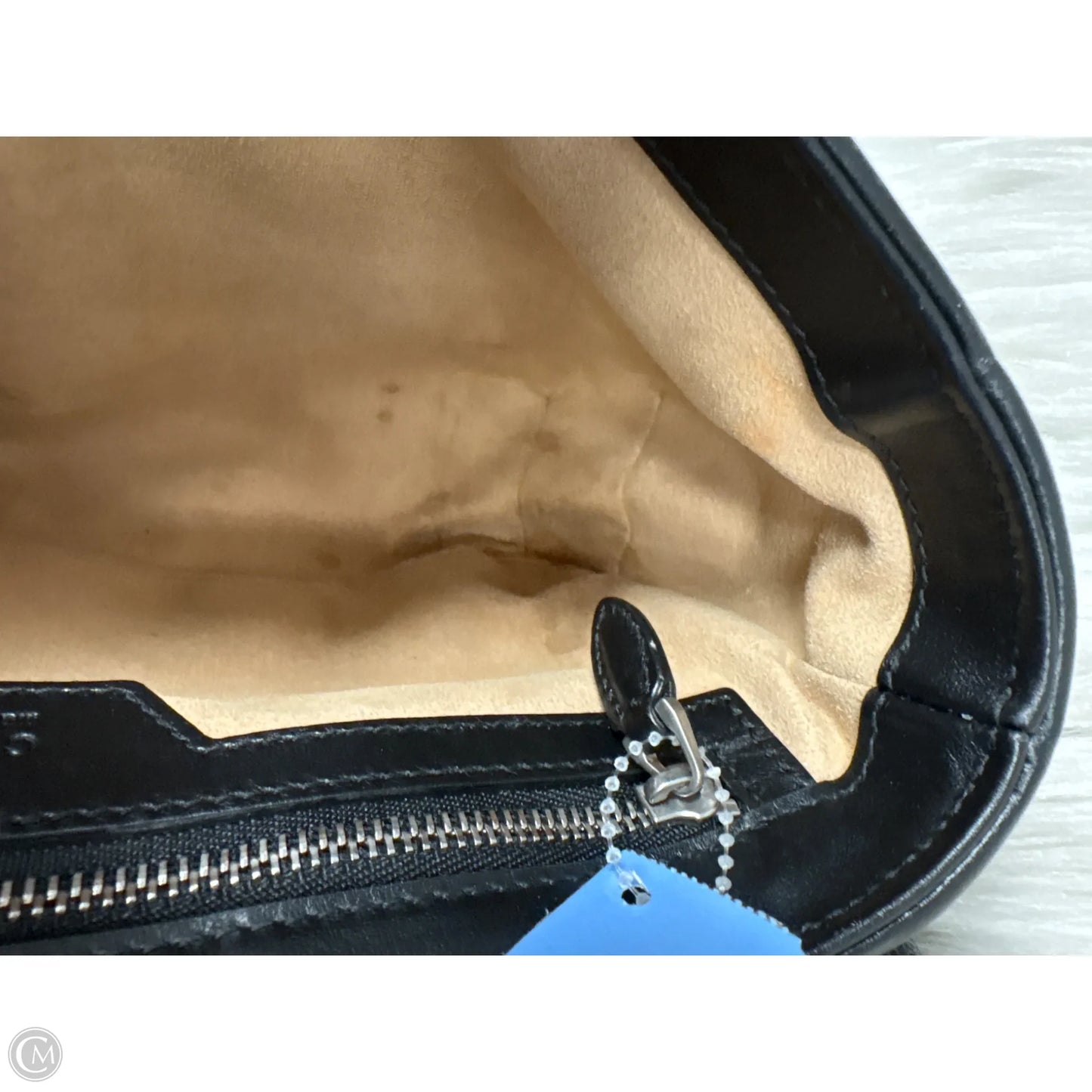 Crossbody Luxury Designer By Gucci, Size: Medium