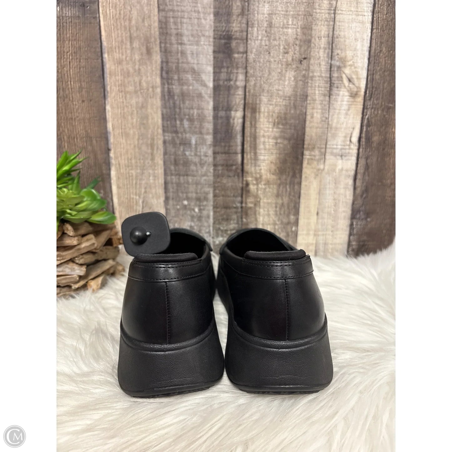 Shoes Heels Wedge By Fitflop In Black, Size: 9