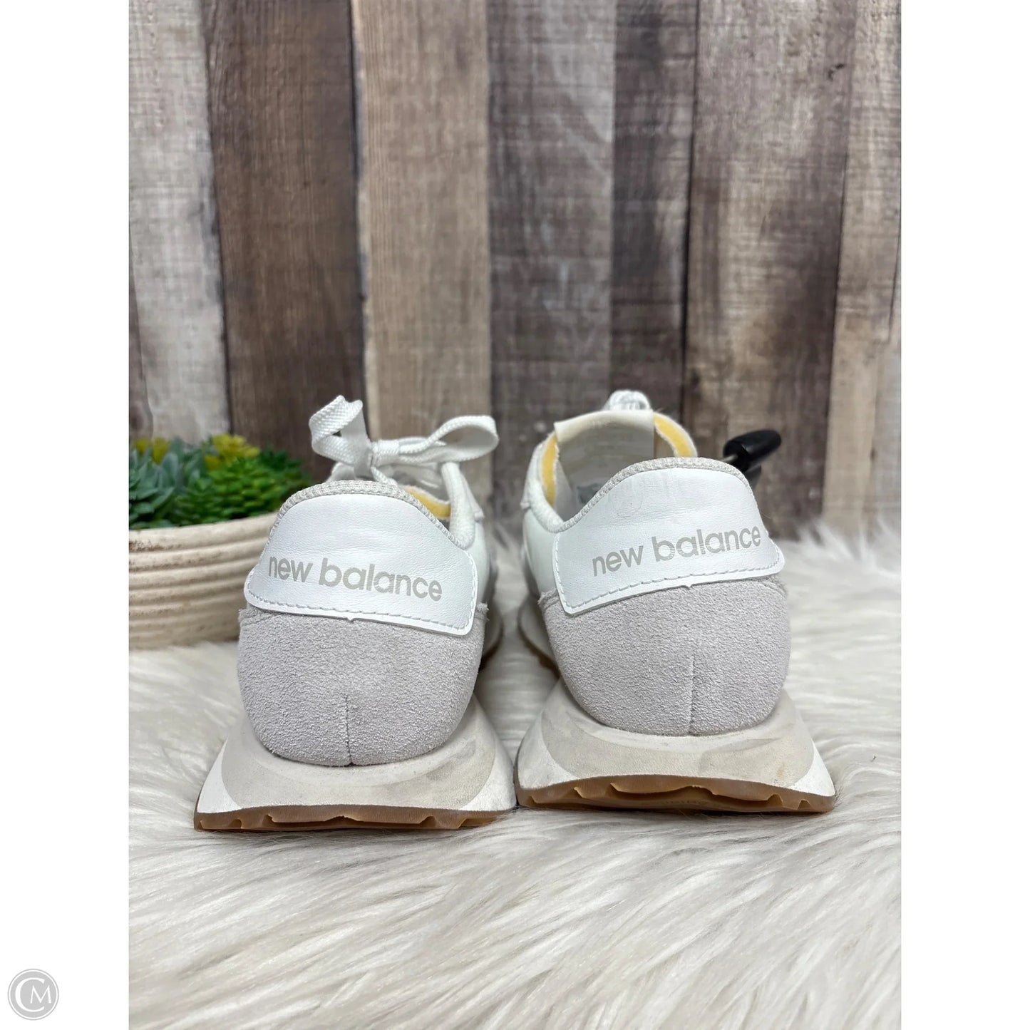 Shoes Athletic By New Balance In White, Size: 7