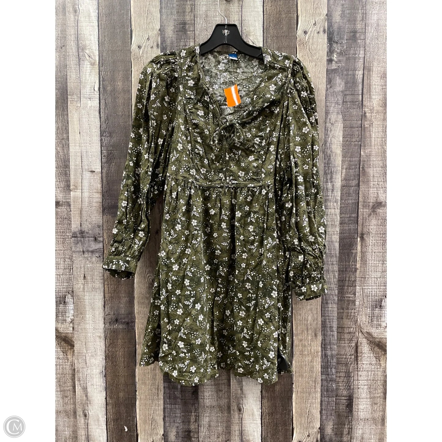 Dress Casual Short By Old Navy In Green, Size: S