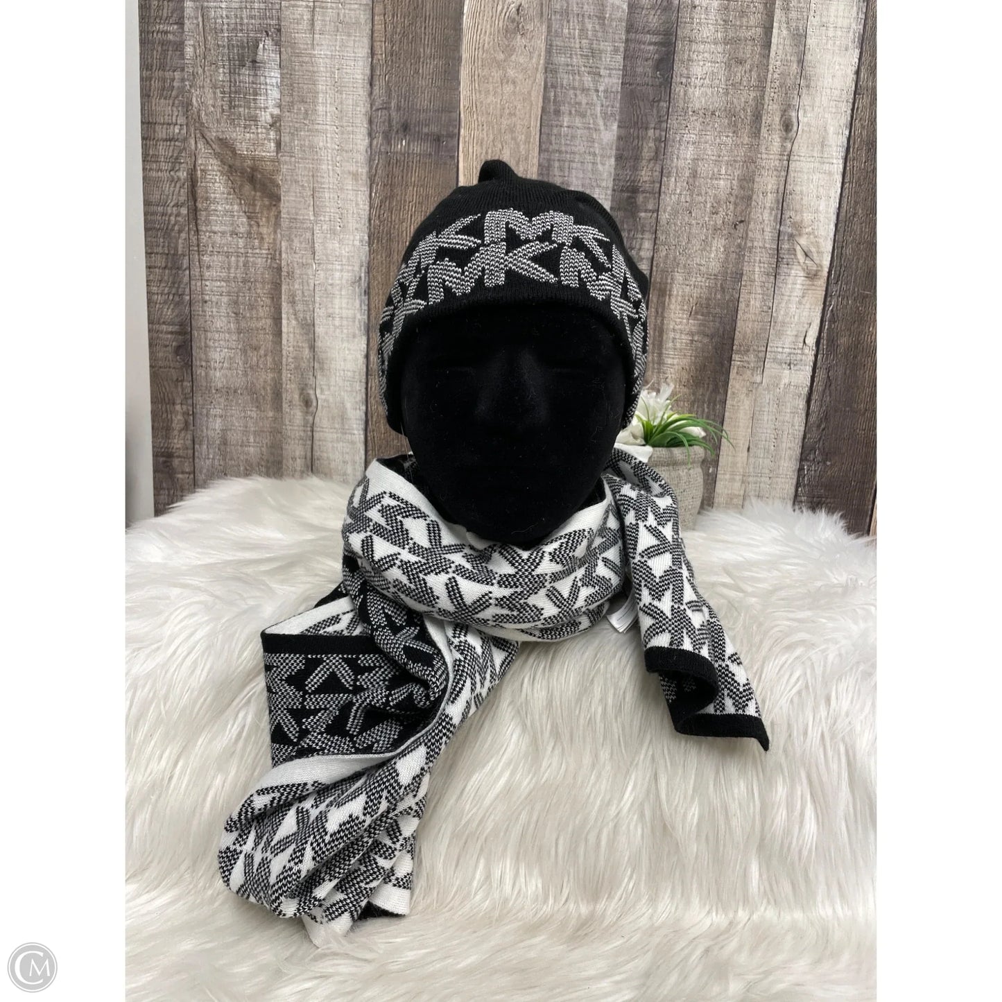 Scarf Designer By Michael Kors