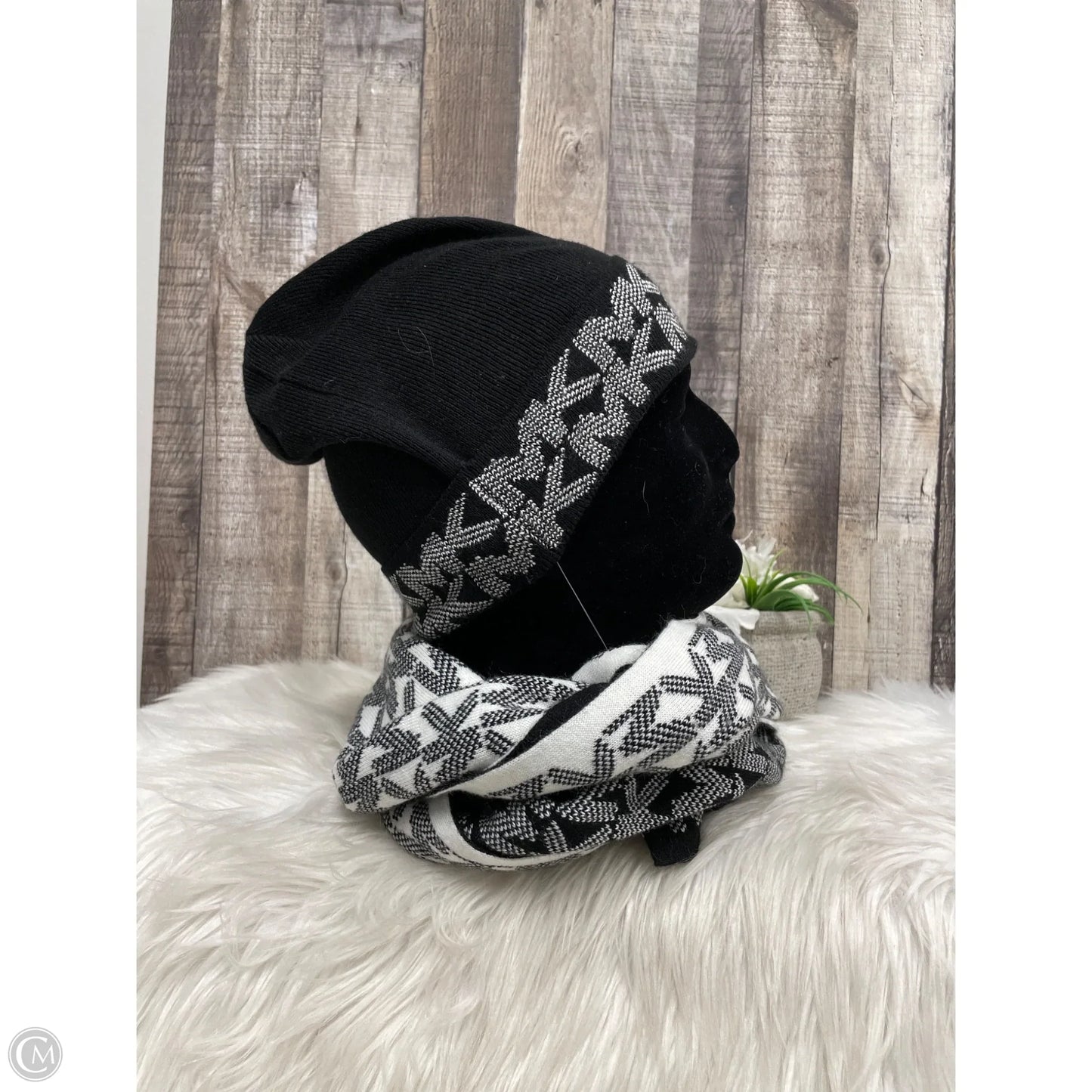 Scarf Designer By Michael Kors