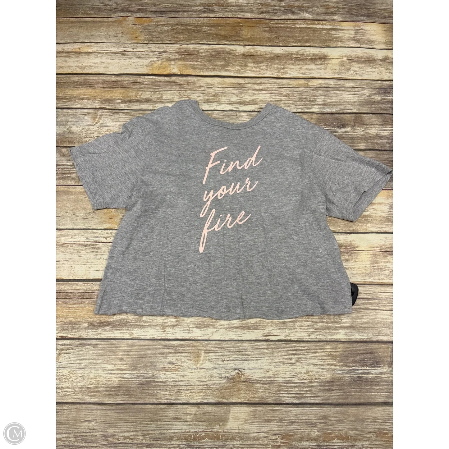 Top Short Sleeve By Cme In Grey, Size: L